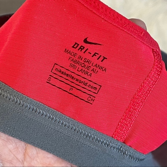 Nike Pro Fierce Sports Bra Red Sz Small - Picture 3 of 3